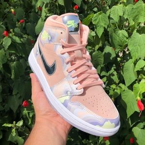 Wmns Air Jordan 1 Mid SE ‘P(HER)SPECTIVE’ | Sz 9W